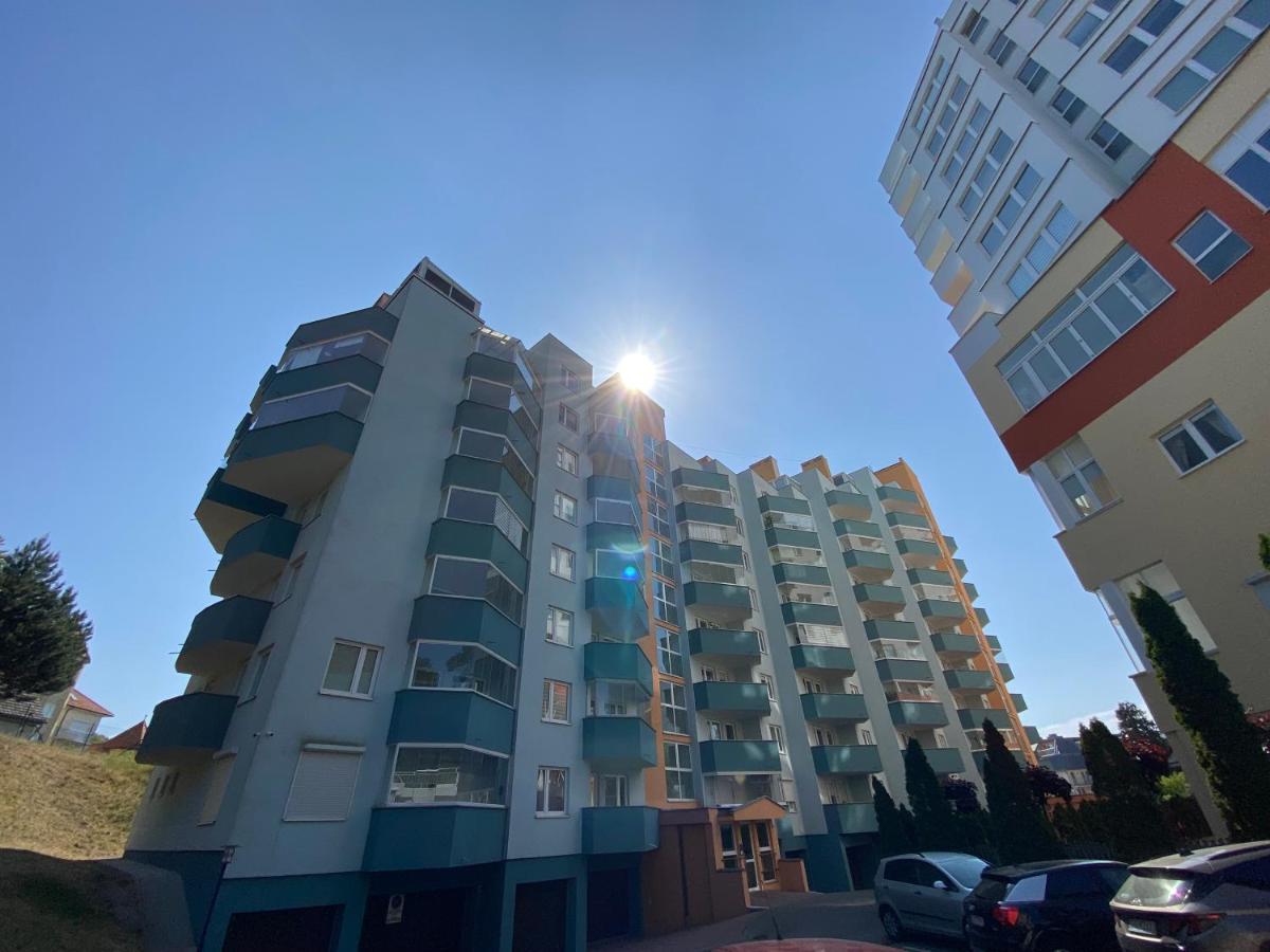 Malachit Apartment *